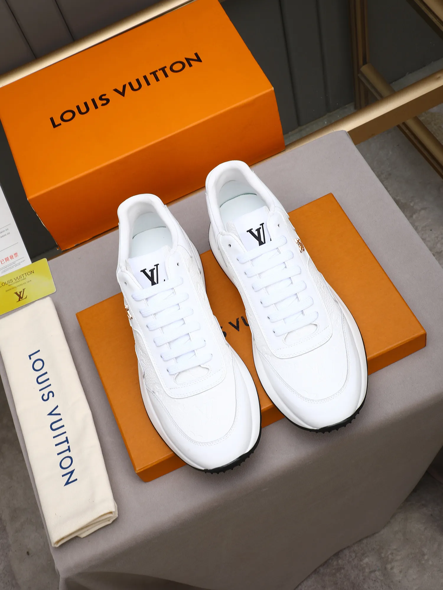 Men's shoes 💰460 [LV] Imported calfskin embossed, breathable first-layer sheep lining ✊✊Fashionable, crisp, stylish, more eye-catching and more classy. It will subvert the old idea and be a must-have for fashionistas who want to spend time with you! Must keep it for yourself! High and comfortable but low, high-end quality workmanship. 38-44 (45 customized)